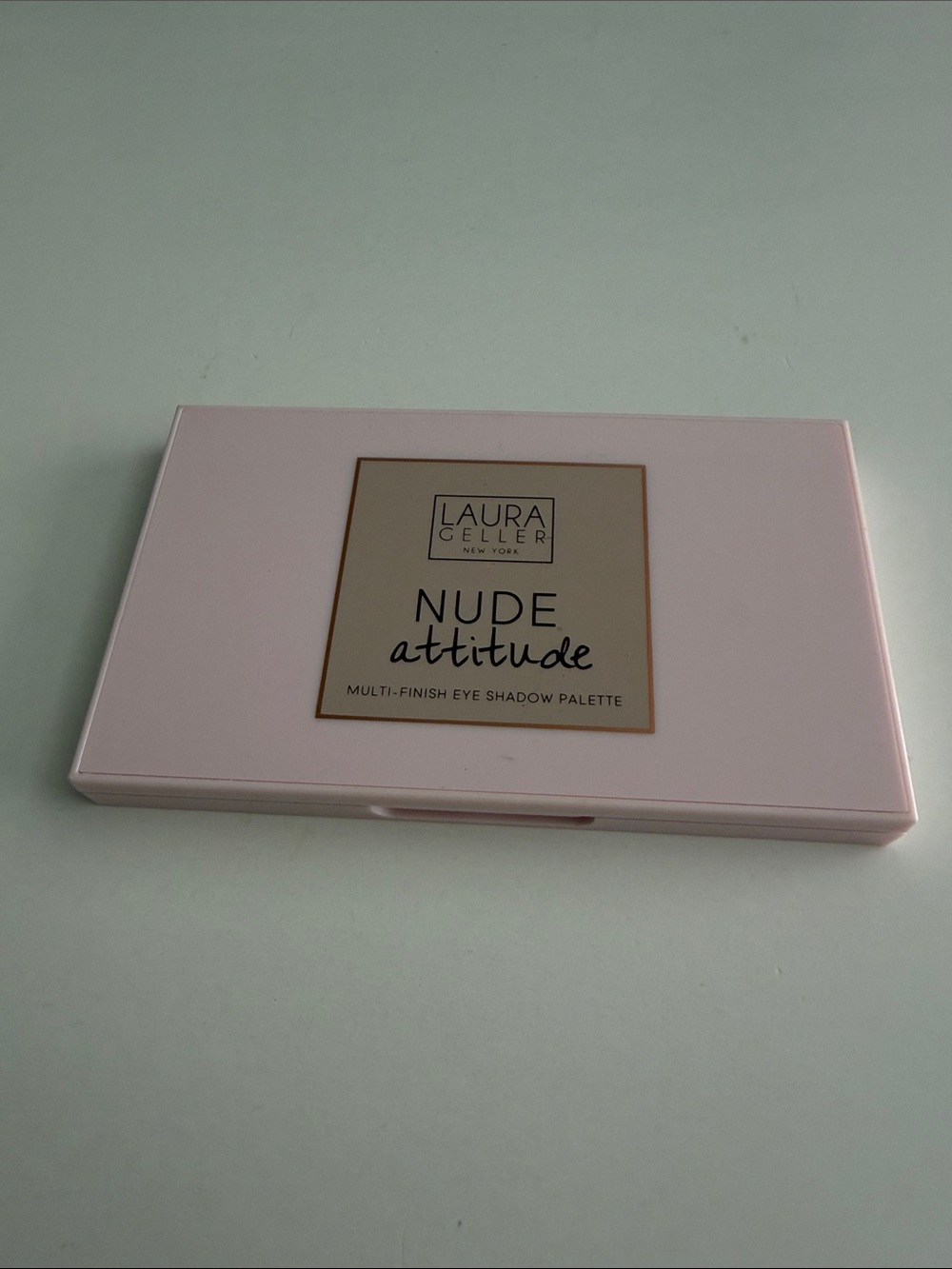 Laura Geller Nude Attitude Eyeshadow Palette - Soft Pink Case